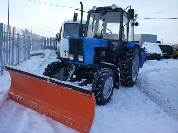 Уборка снега тракторами в Реутове